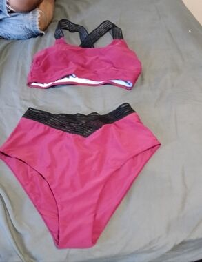 High-Waist Two-Piece Underwear Set in Magenta with Black Trim